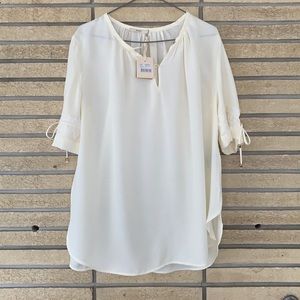NWT Sessùn Cream Top W/Lace Detail